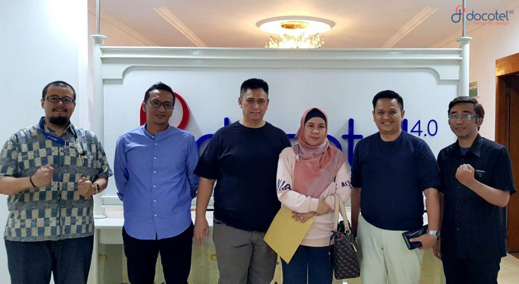 Produk D’Health "Naik Daun", Tim HIS Dikunjungi Rekan-rekan Rumah Sakit Medan dan Purwakarta 2 Produk D’Health "Naik Daun", Tim HIS Dikunjungi Rekan-rekan Rumah Sakit Medan dan Purwakarta 1