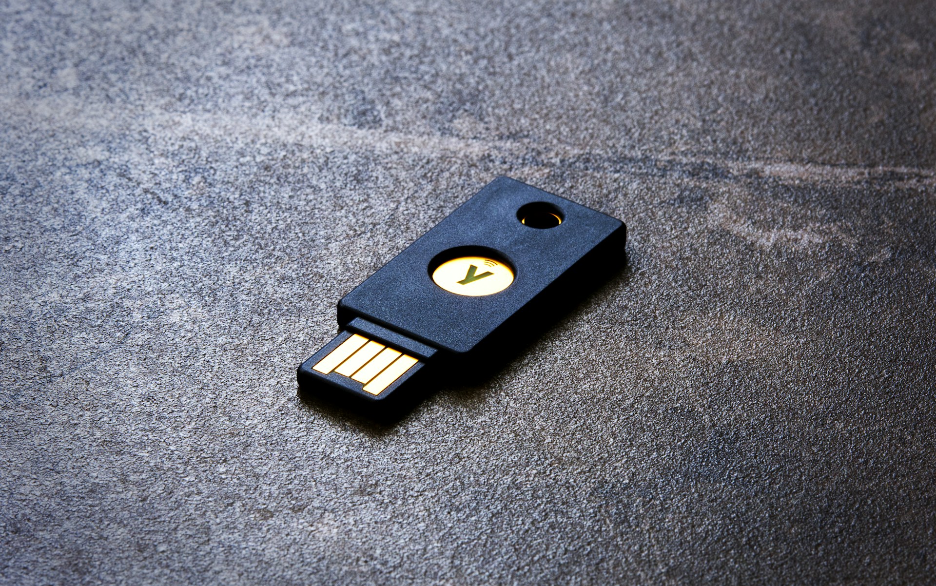 YubiKey Enterprise Indonesia: Panduan Hardware Security Key
