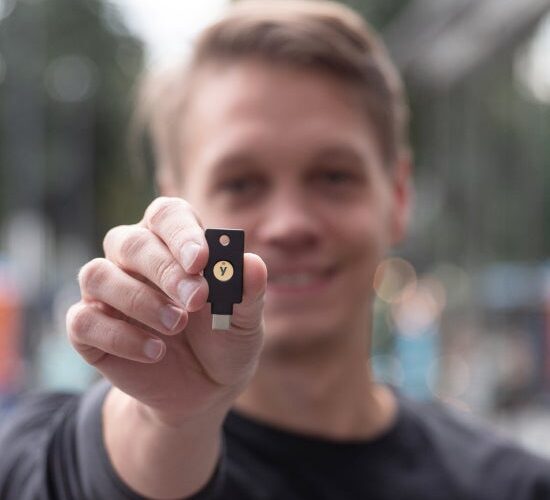 Memilih YubiKey untuk Perusahaan: Panduan Lengkap 1